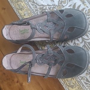 NWOT Jambu Shoes, Women's 7.5